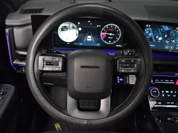 2026 Hyundai Santa Fe с пробегом 12 418 км