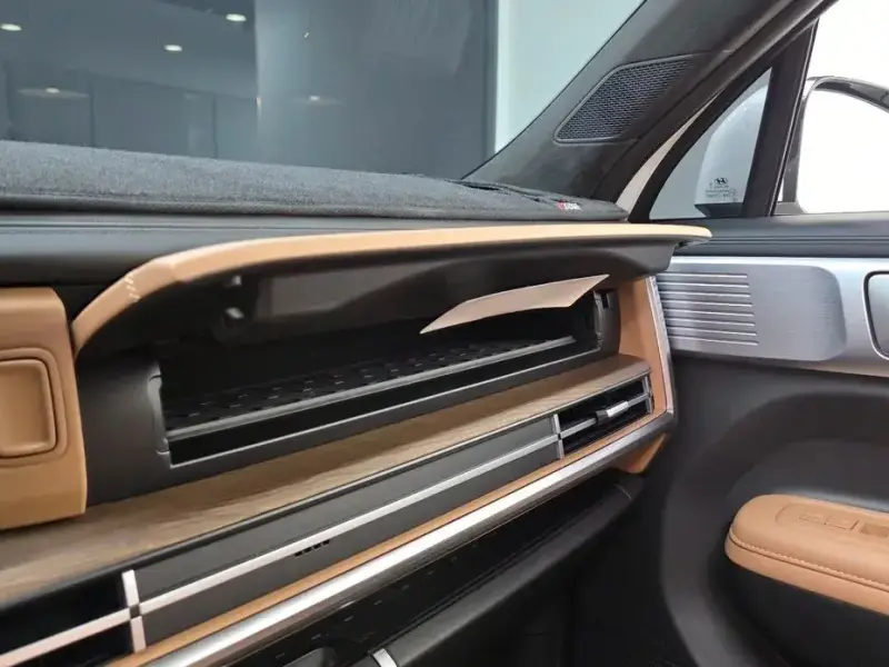 2024 Hyundai Santa Fe с пробегом 21 182 км