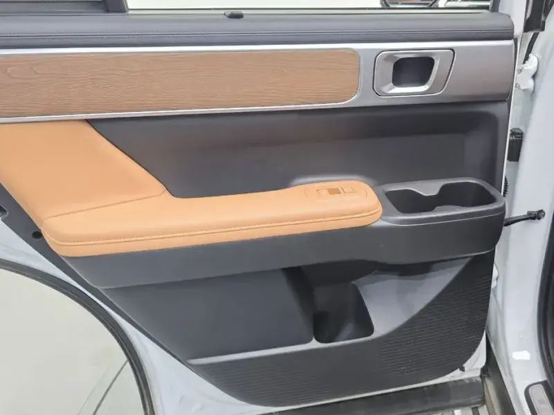 2024 Hyundai Santa Fe с пробегом 21 182 км