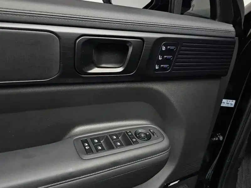 2026 Hyundai Santa Fe с пробегом 12 418 км