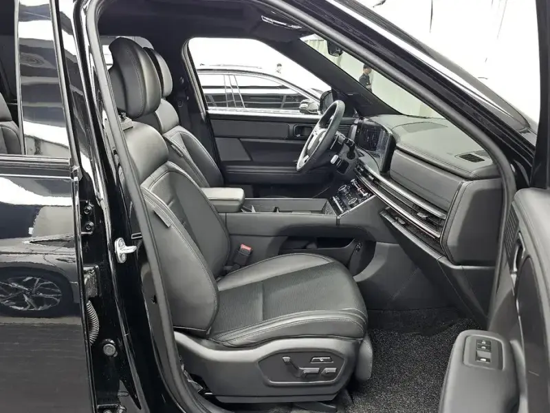 2024 Hyundai Santa Fe с пробегом 32 757 км