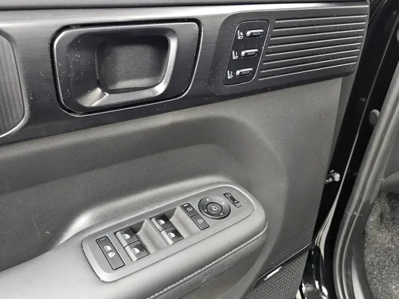 2024 Hyundai Santa Fe с пробегом 32 757 км