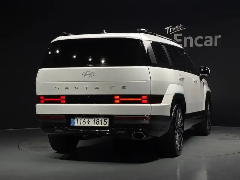 2023 Hyundai Santa Fe с пробегом 27 876 км