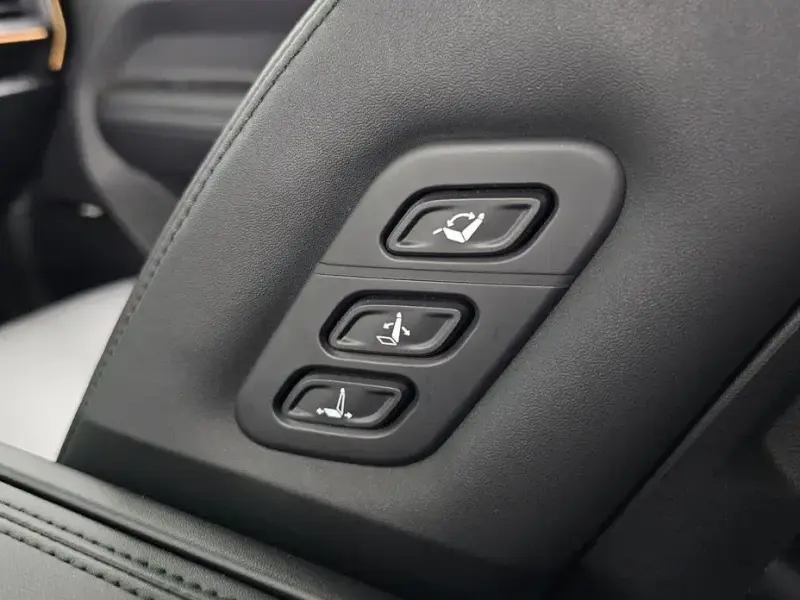 2024 Hyundai Santa Fe с пробегом 32 757 км