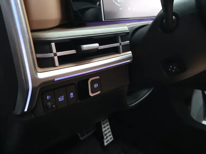 2023 Hyundai Santa Fe с пробегом 27 876 км