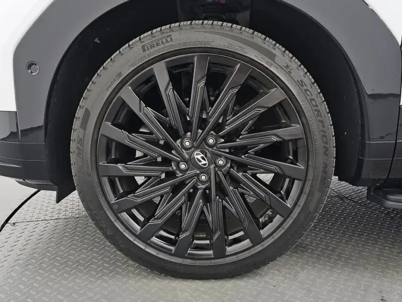 2024 Hyundai Santa Fe с пробегом 36 728 км