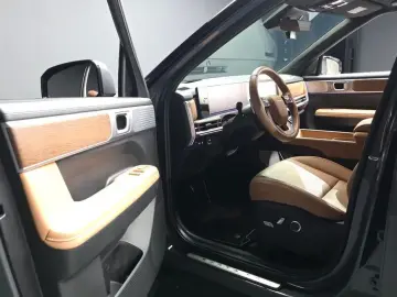 2025 Hyundai Santa Fe с пробегом 44 354 км