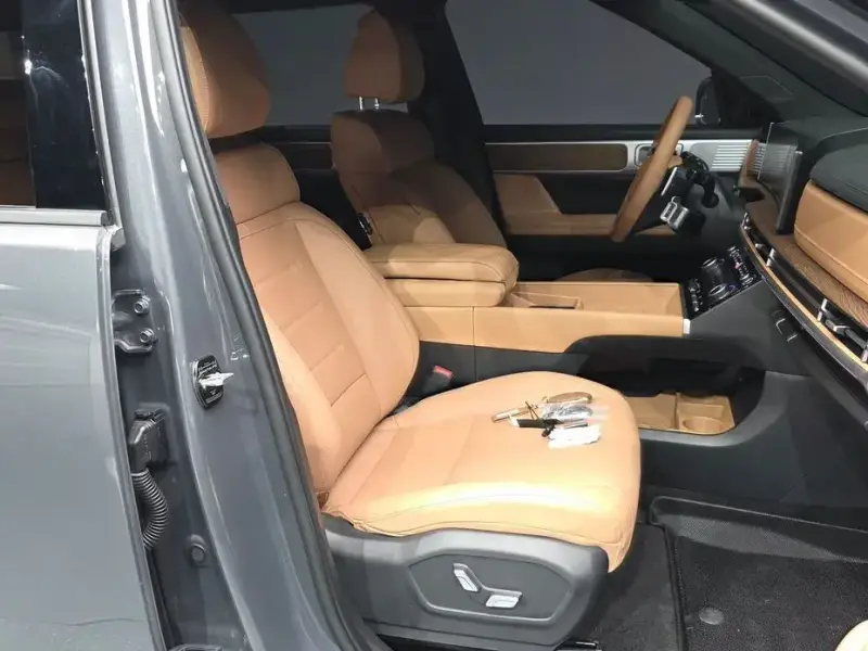 2025 Hyundai Santa Fe с пробегом 44 354 км