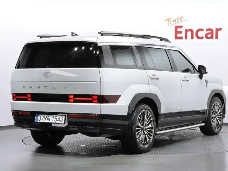 2024 Hyundai Santa Fe с пробегом 12 612 км