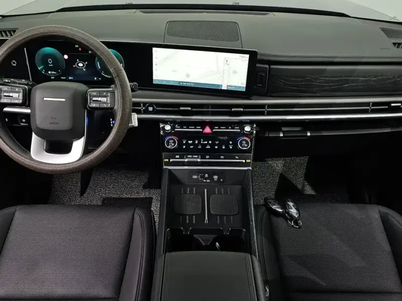 2026 Hyundai Santa Fe с пробегом 2 411 км