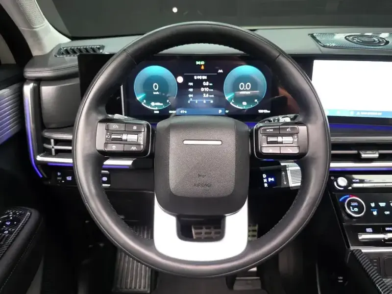 2024 Hyundai Santa Fe с пробегом 12 612 км