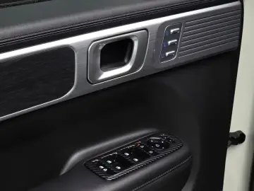 2024 Hyundai Santa Fe с пробегом 12 612 км