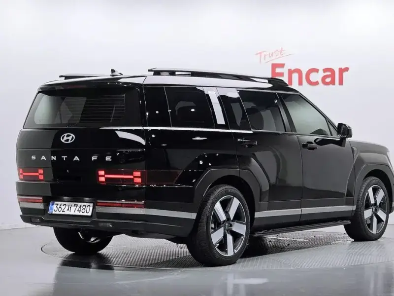 2025 Hyundai Santa Fe с пробегом 19 090 км