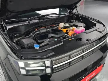2025 Hyundai Santa Fe с пробегом 19 090 км