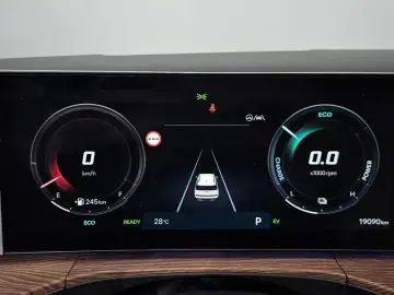 2025 Hyundai Santa Fe с пробегом 19 090 км