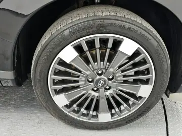 2023 Hyundai Santa Fe с пробегом 38 679 км