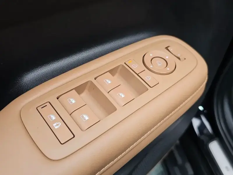 2025 Hyundai Santa Fe с пробегом 19 090 км