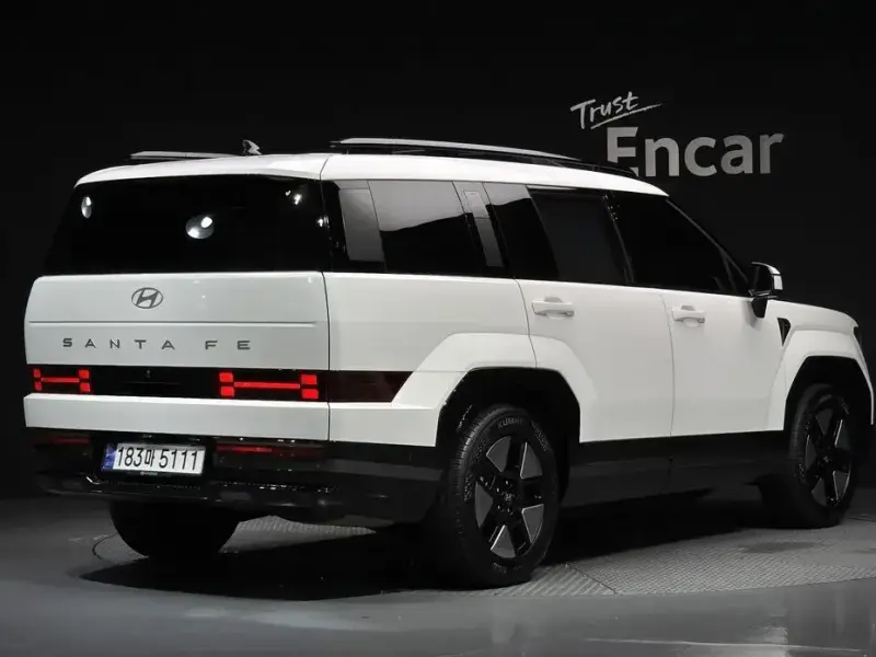 2024 Hyundai Santa Fe с пробегом 28 407 км