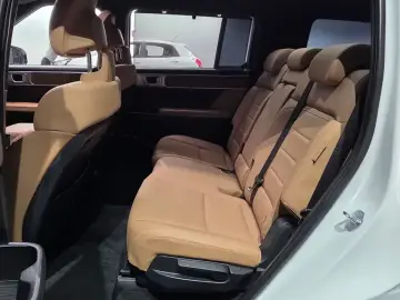 2024 Hyundai Santa Fe с пробегом 28 407 км