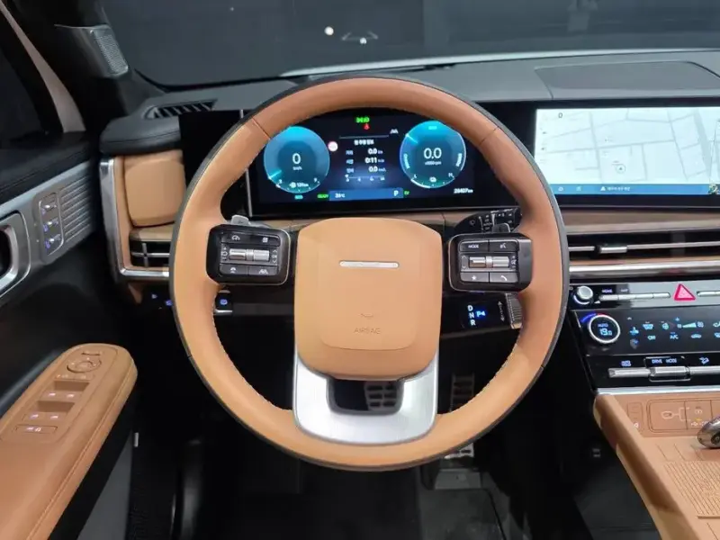 2024 Hyundai Santa Fe с пробегом 28 407 км