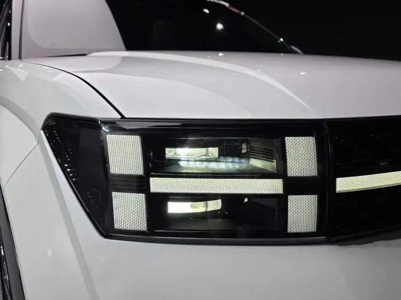 2023 Hyundai Santa Fe с пробегом 57 728 км