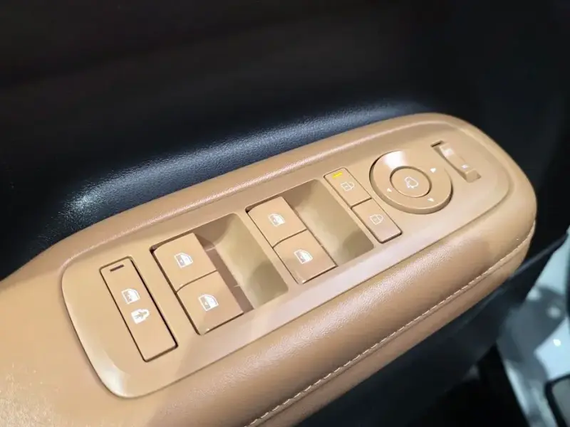 2024 Hyundai Santa Fe с пробегом 28 407 км
