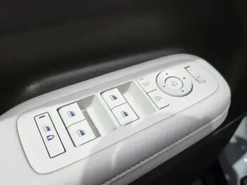 2023 Hyundai Santa Fe с пробегом 57 728 км