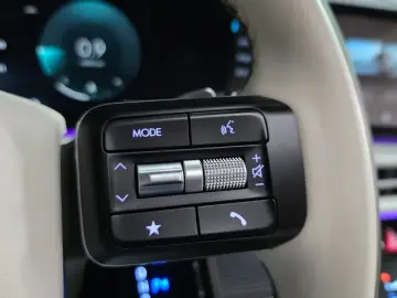 2023 Hyundai Santa Fe с пробегом 57 728 км