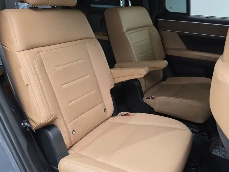 2025 Hyundai Santa Fe с пробегом 17 718 км