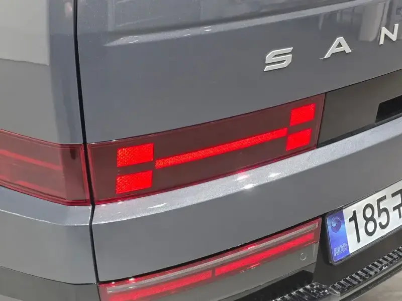 2025 Hyundai Santa Fe с пробегом 17 718 км
