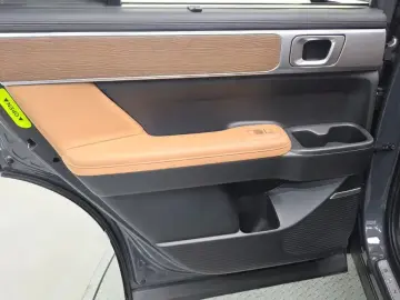 2025 Hyundai Santa Fe с пробегом 17 718 км