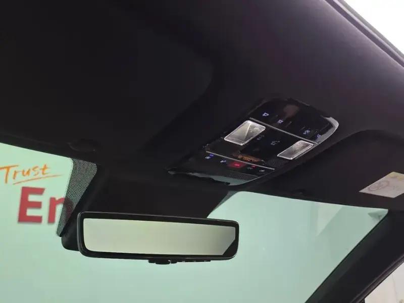 2025 Hyundai Santa Fe с пробегом 17 718 км