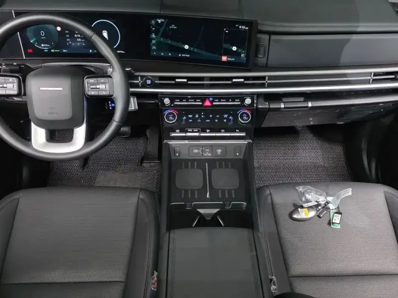 2023 Hyundai Santa Fe с пробегом 18 978 км