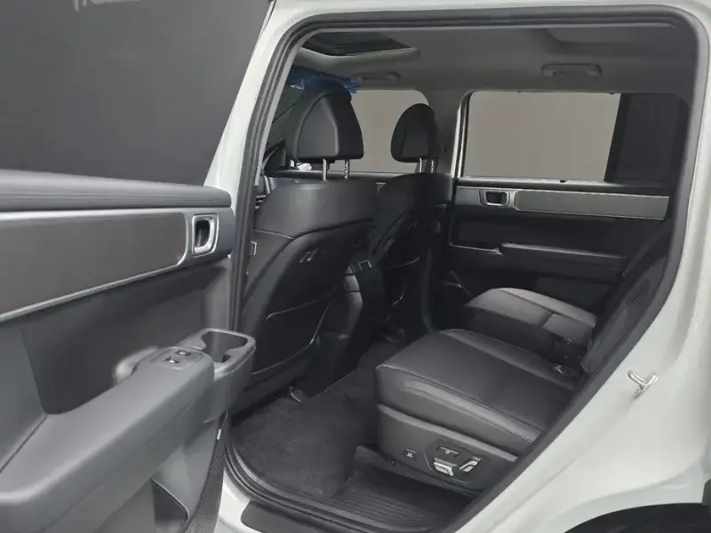 2023 Hyundai Santa Fe с пробегом 18 978 км