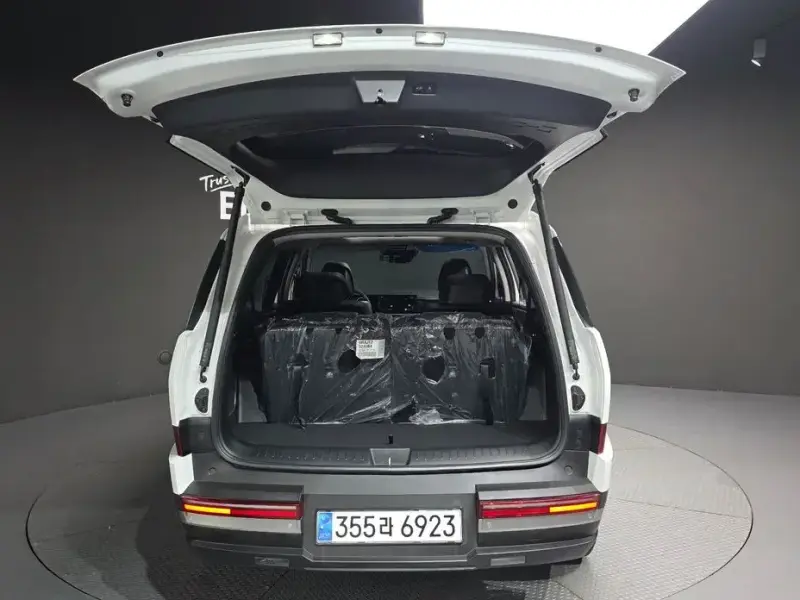 2023 Hyundai Santa Fe с пробегом 18 978 км