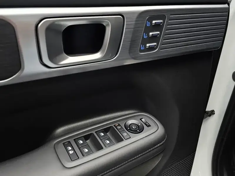2024 Hyundai Santa Fe с пробегом 33 495 км