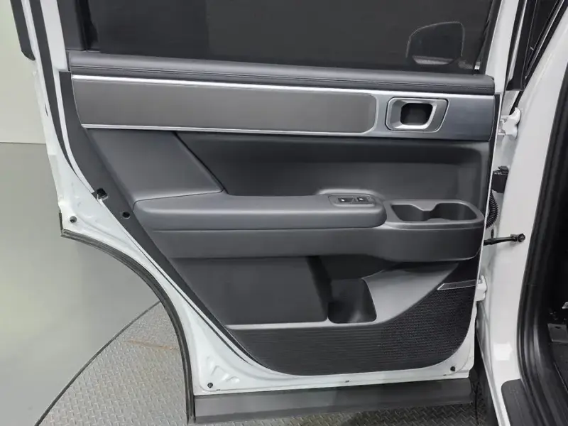 2023 Hyundai Santa Fe с пробегом 18 978 км