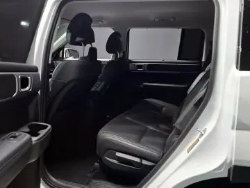 2023 Hyundai Santa Fe с пробегом 9 925 км