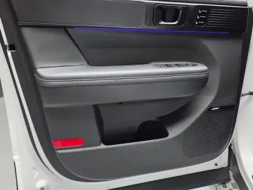 2024 Hyundai Santa Fe с пробегом 13 368 км