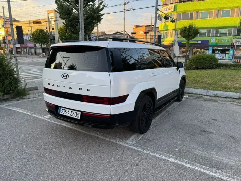 2025 Hyundai Santa Fe с пробегом 18 500 км