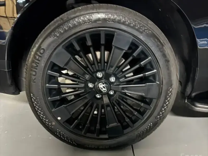 2025 Hyundai Santa Fe с пробегом 18 500 км