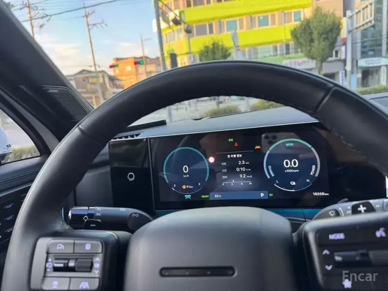 2025 Hyundai Santa Fe с пробегом 18 500 км