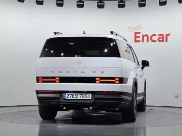 2025 Hyundai Santa Fe с пробегом 6 809 км