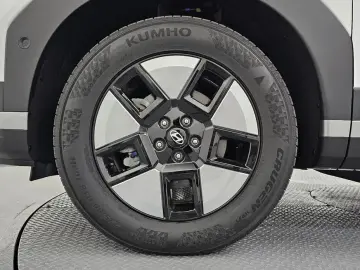 2025 Hyundai Santa Fe с пробегом 6 809 км