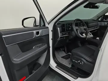 2025 Hyundai Santa Fe с пробегом 6 809 км