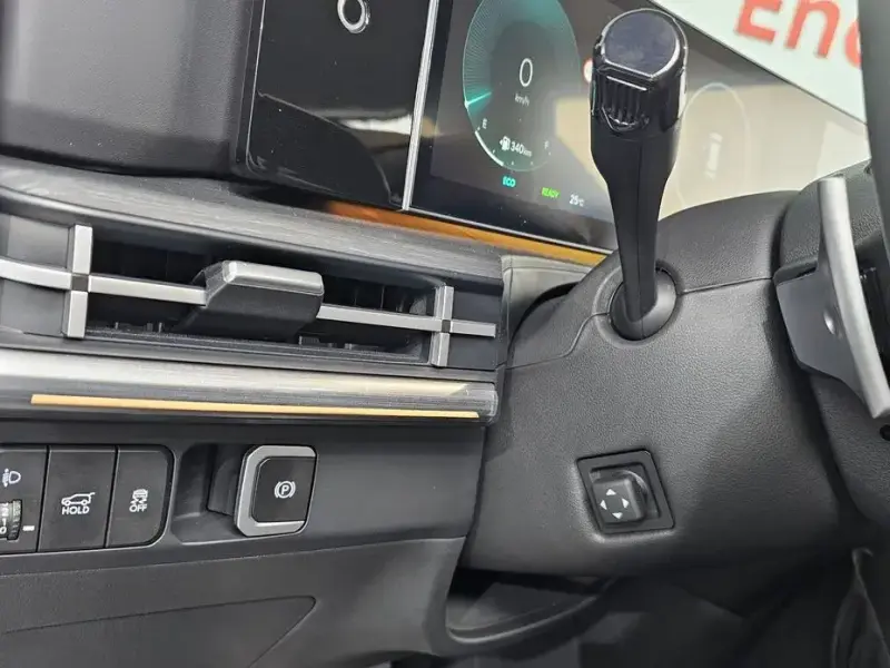 2025 Hyundai Santa Fe с пробегом 6 809 км