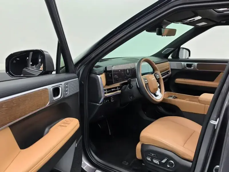 2024 Hyundai Santa Fe с пробегом 17 774 км