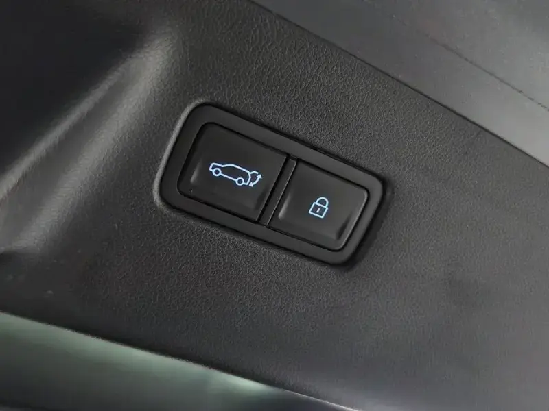 2024 Hyundai Santa Fe с пробегом 17 774 км