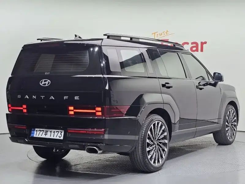 2023 Hyundai Santa Fe с пробегом 42 308 км