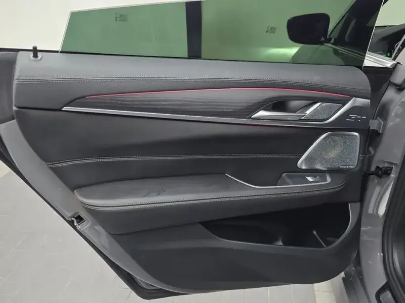 2022 BMW 6 серии с пробегом 48 175 км